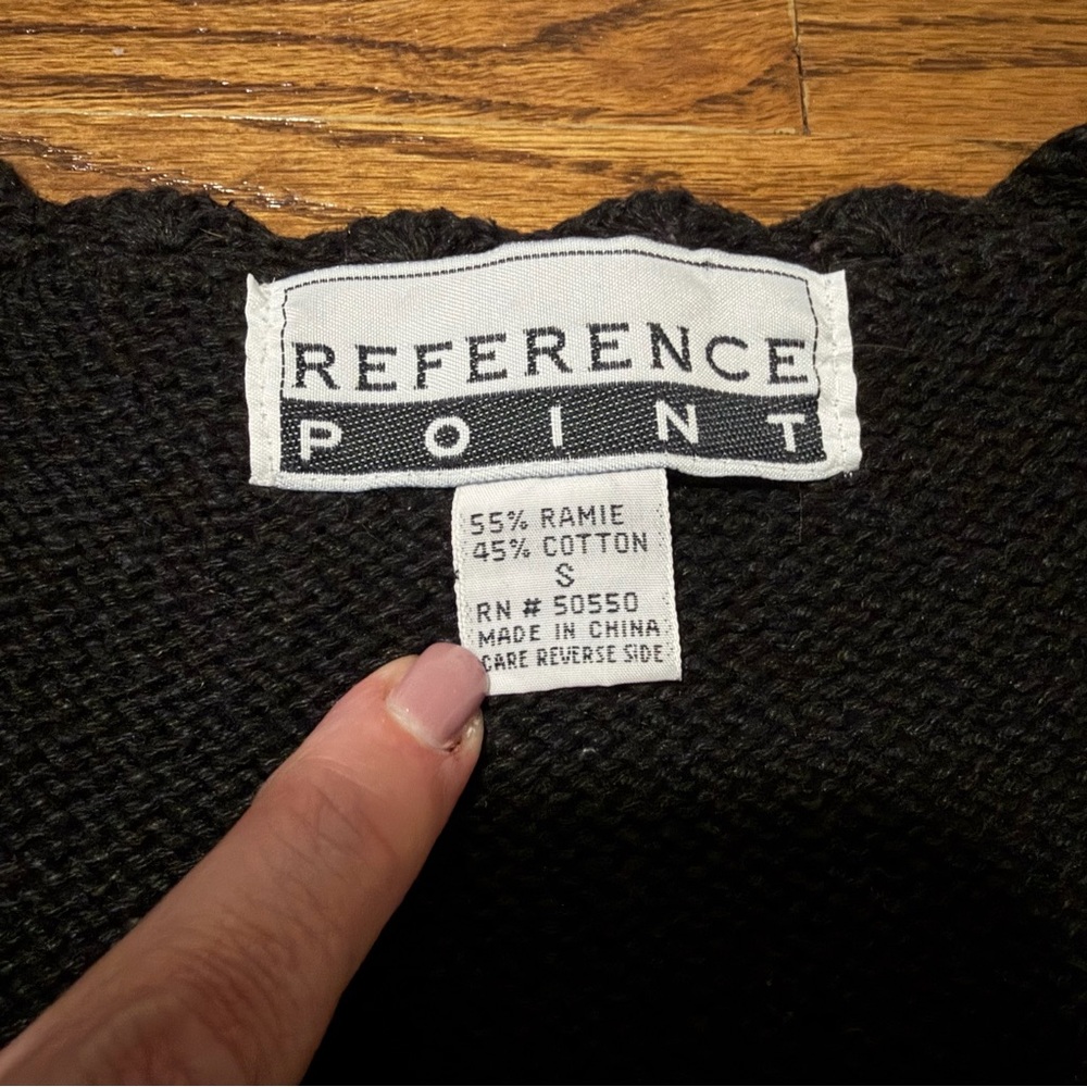 Reference Point Vintage Black White Embroidered S… - image 2